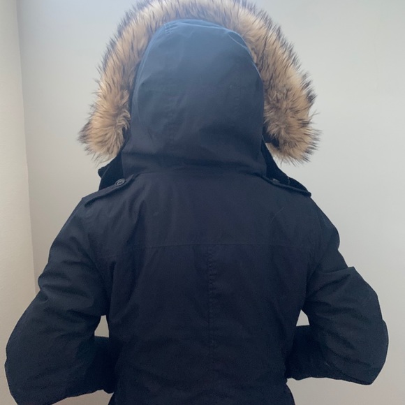 💥SOLD💥 Aritzia TNA Parka - Picture 2 of 6